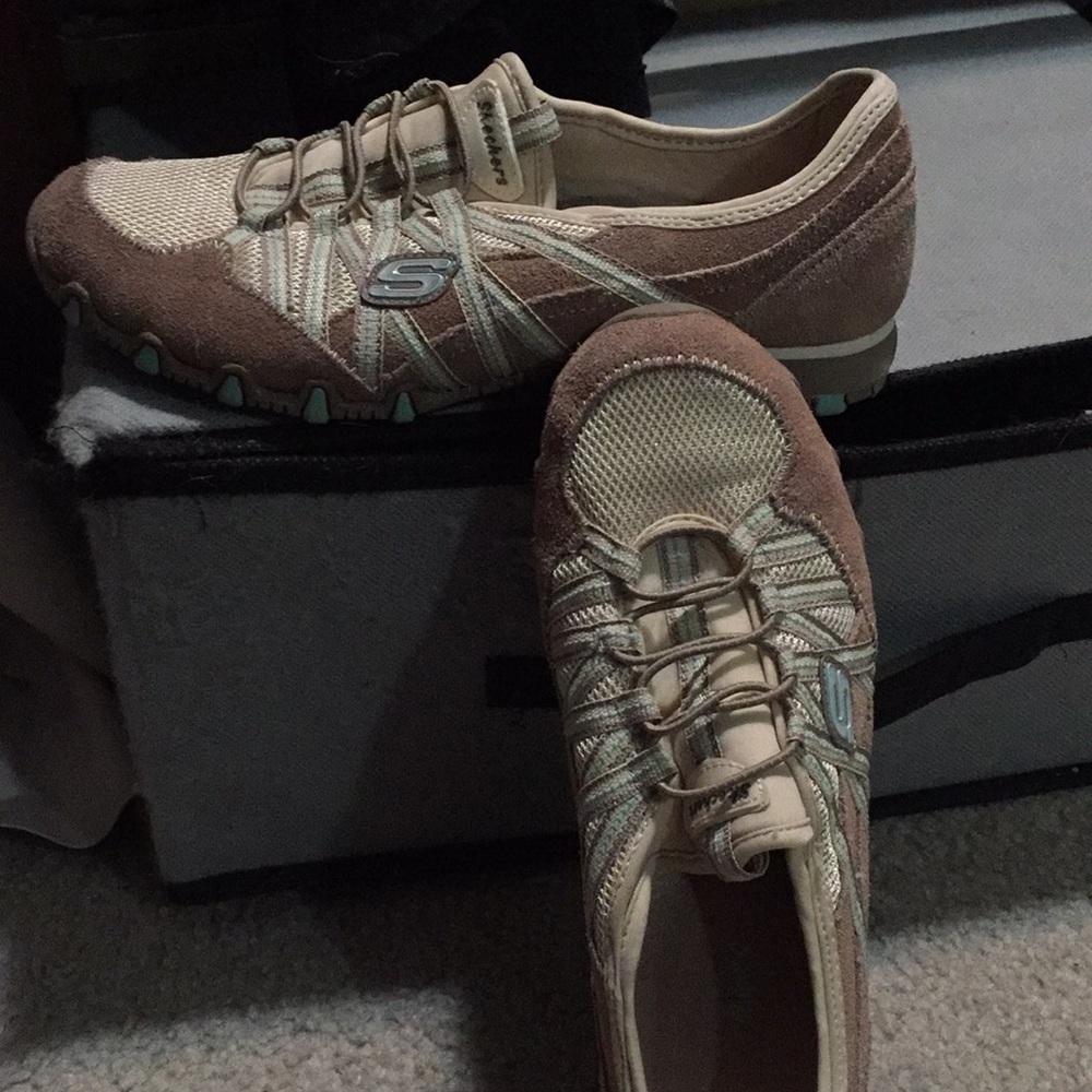 Skechers sneakers